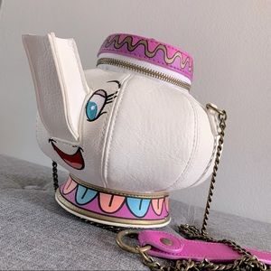 RARE FIND Mrs. Potts Loungefly Disney crossbody bag